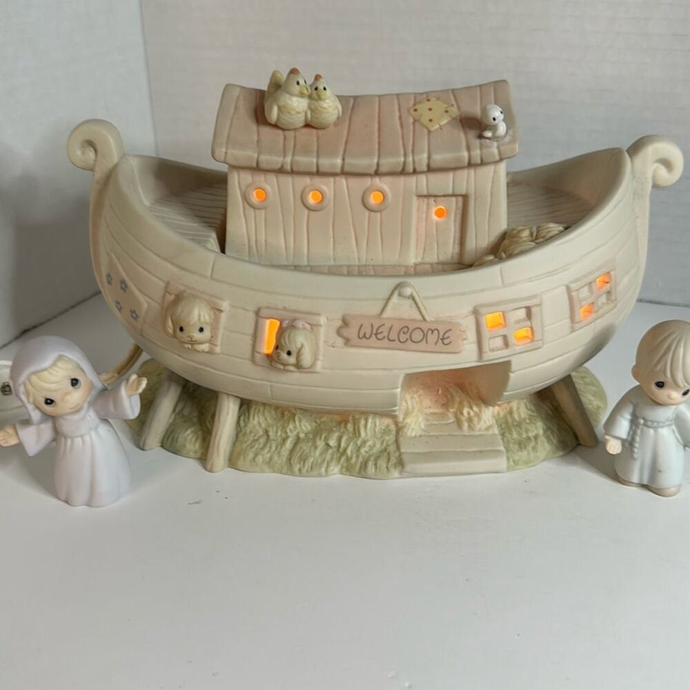 Vintage 1992-1993 Precious Moments Figurine Set